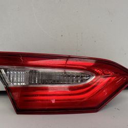 2018 2019 2020 2021 2022 2023 2024 TOYOTA CAMRY LEFT DRIVER SIDE TAIL LIGHT OEM