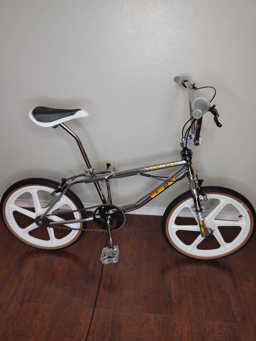 95 GT vertigo BMX bike $860