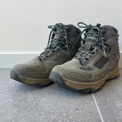 Vasque Men’s Hiking Boots - Like New!