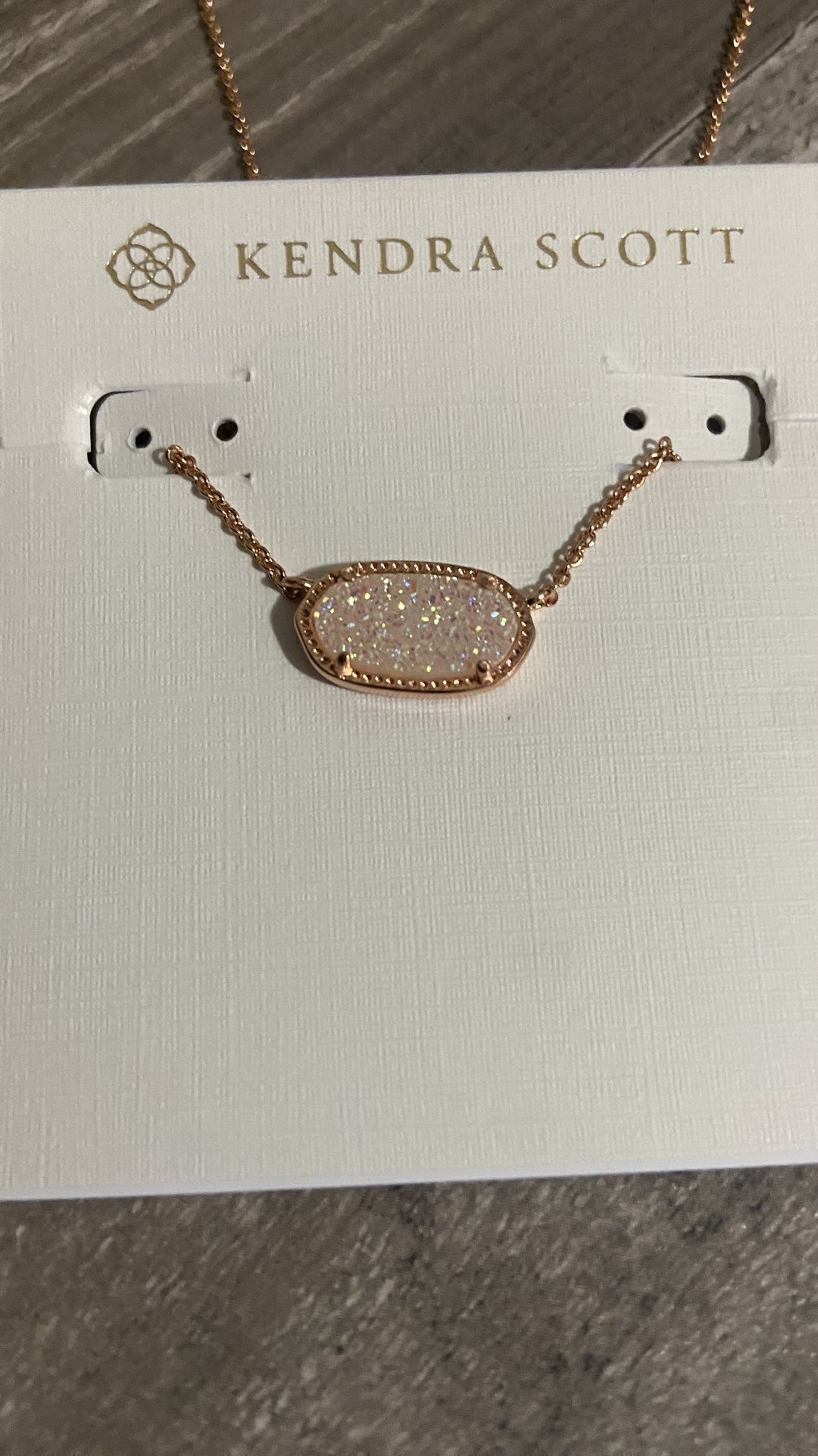 KENDRA SCOTT NECKLACE