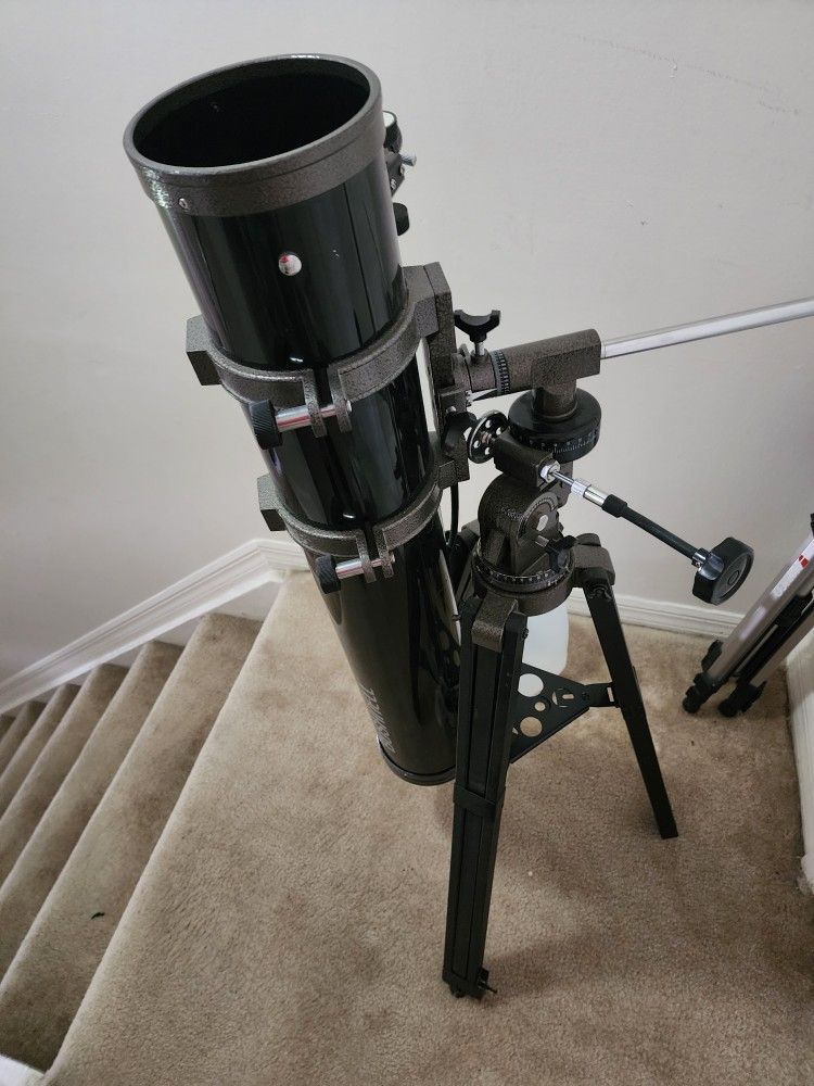 Bushnell Astronomical Reflector Telescope