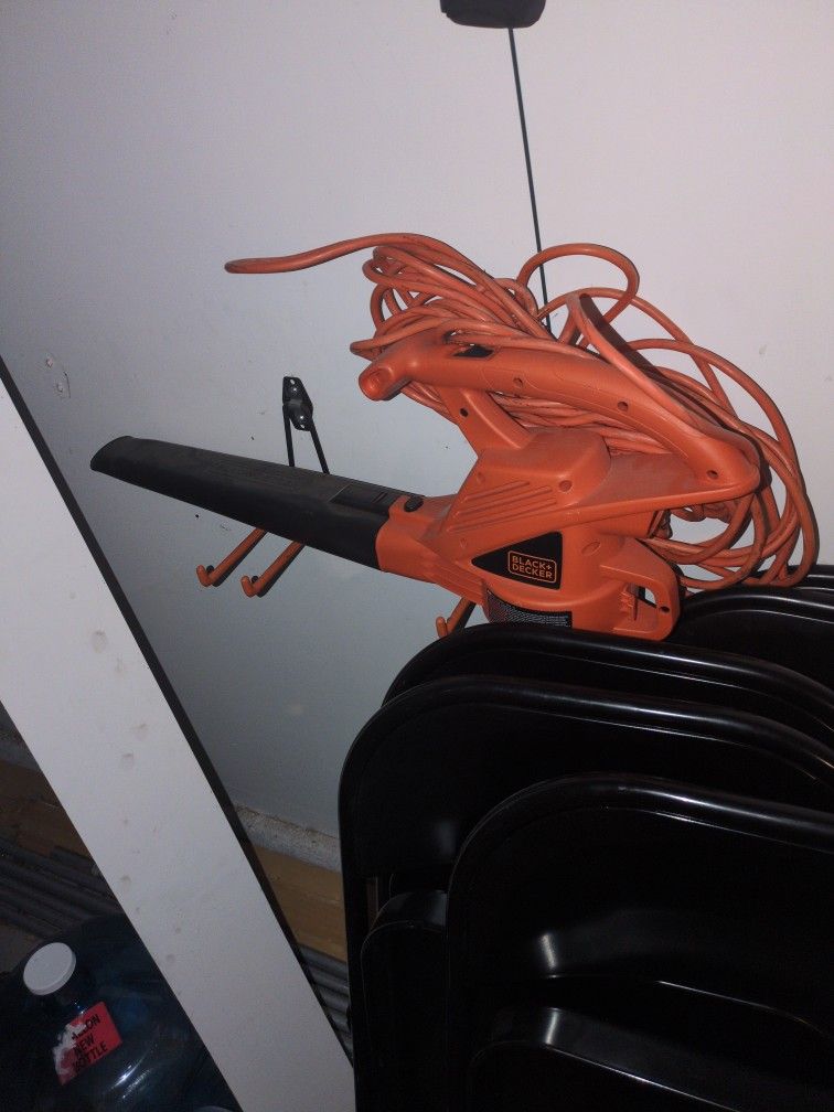 Black Decker Leaf Blower And Chord