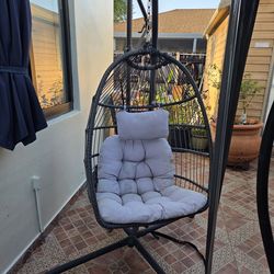 EGG CHAIR WITH STAND WITH FREE CHAIR