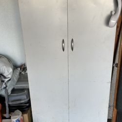 Metal cabinet