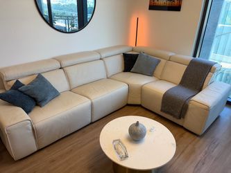 4 Seat Corner Right Sectional