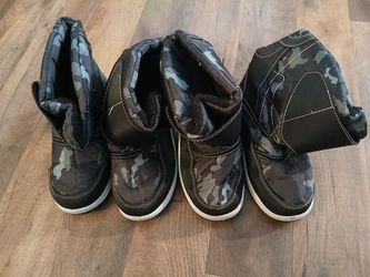 Boys Snow Boots Size 2Y