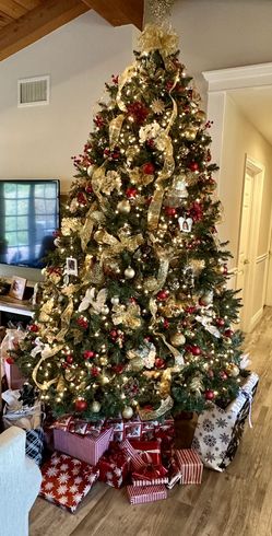 8 Foot Tall Christmas Tree