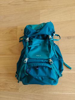 Osprey ACE 38 kids adjustable backpack.