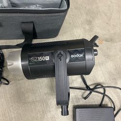 Godox SZ 150R LED RGB flood light Like New