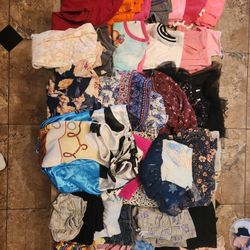 Assorted Girls Clothes XS (5/6) - 37 Pieces 