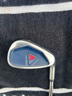 $10. Top Flite 9 iron