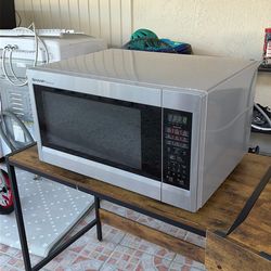 Sharp Carousel Microwave