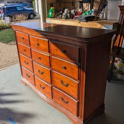 Dresser With Mirror