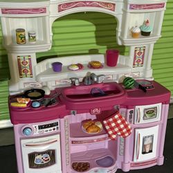 step 2 play kitchen 