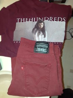 Size 33 x 30 maroon 511 skinny jeans and maroon the hundredths shirt