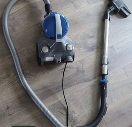  Eureka Bagless Canister Vacuum Cleaner, Lightweight