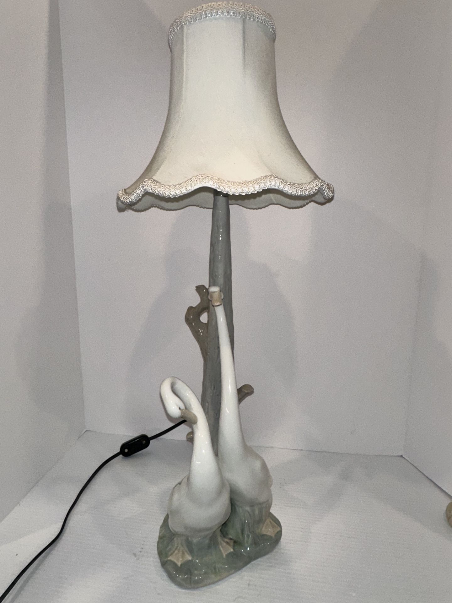 NAO Lladro Porcelain Lamp with two Geese Made in Spain Vintage