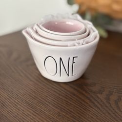 Rae Dunn measuring cups