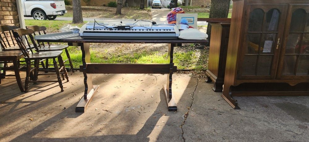 Kitchen Table And Chairs