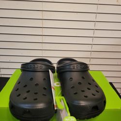 Crocs Classic Black.