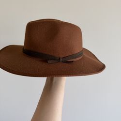 Wide brim felt hat 4years Janie And Jack