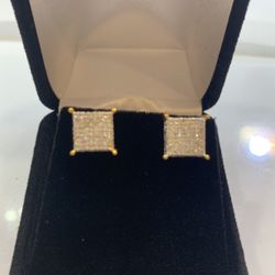 10 K SOLID GOLD DIAMOND EARRINGS 0.42 Cts