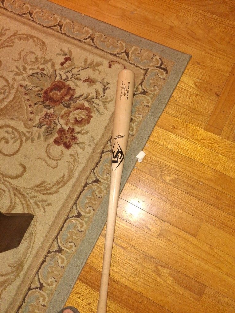 MLB Maple CB35 Wooden Bat