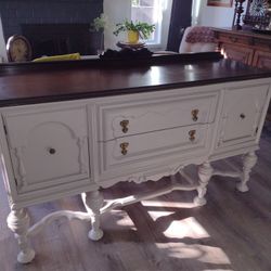 Jacobean Hutch Buffet 