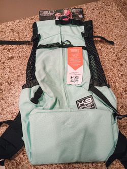 Dog carrier/backpack-NEW