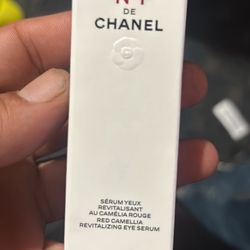 CHANEL N°1 DE CHANEL Red Camellia Revitalizing Eye Serum