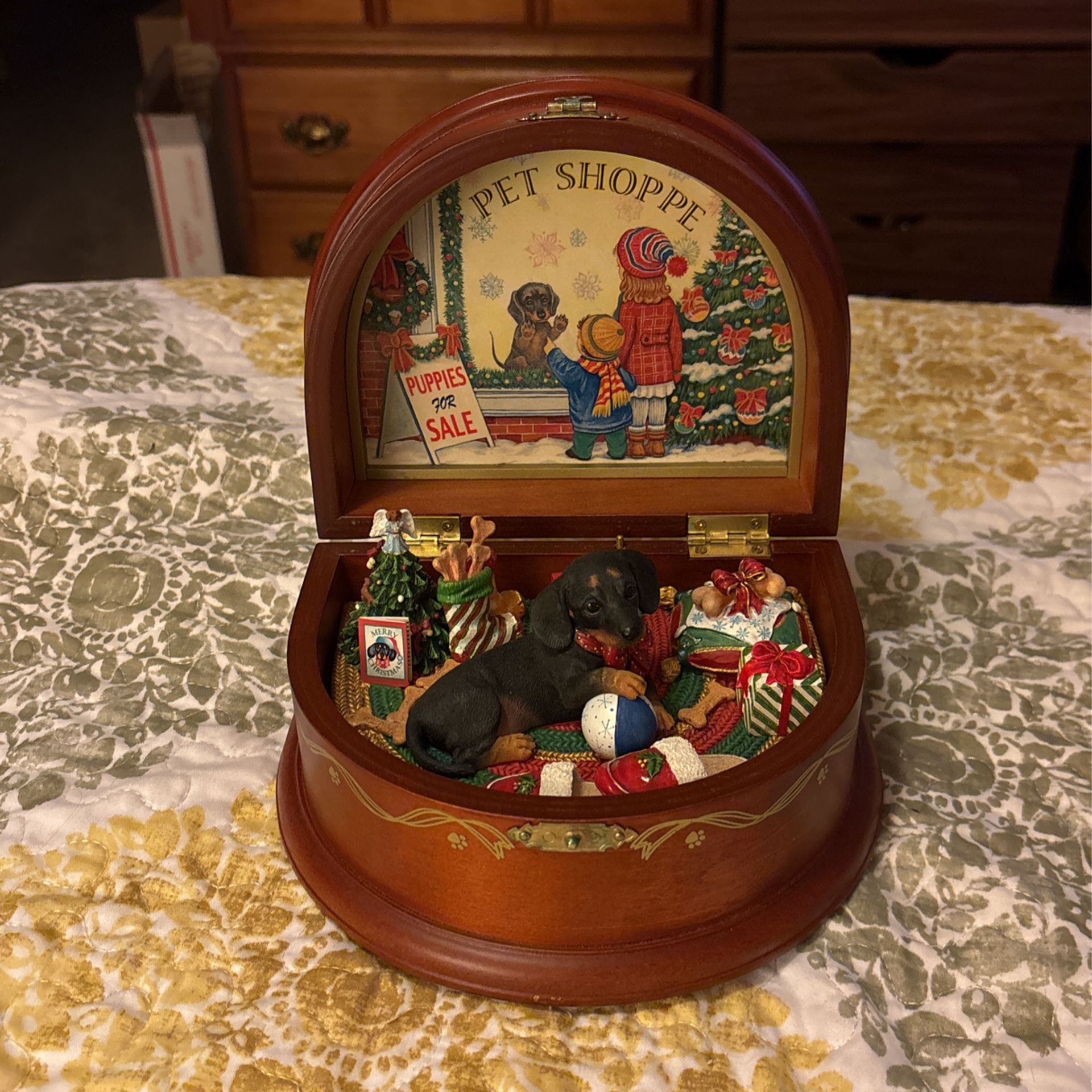 Vintage Danbury Mint “ Doxie In the window “ Music Box