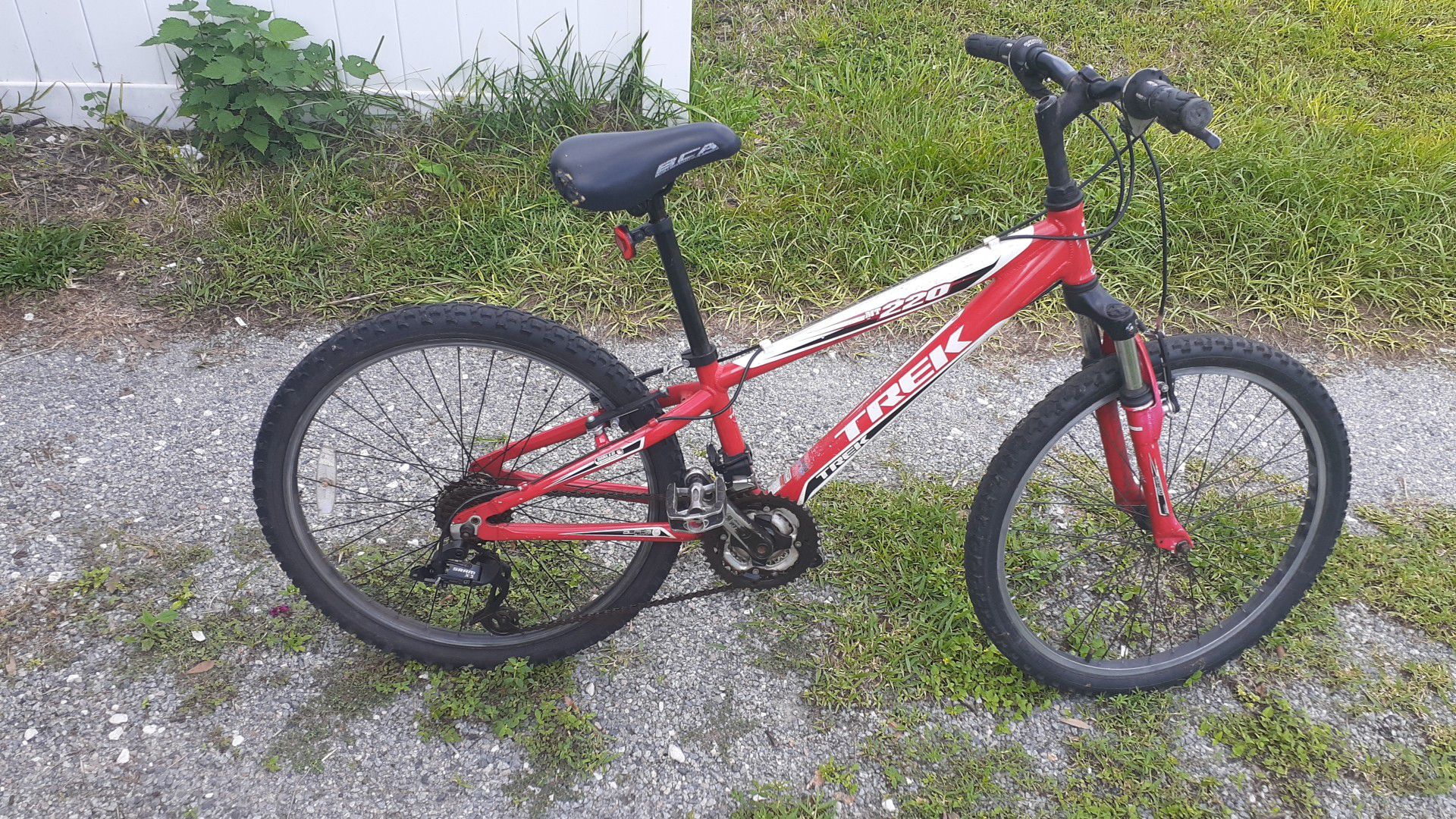 Trek 24" mountain bike (sm) $60