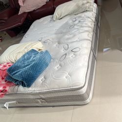 Vendo Colchón En  Buen Estado $100