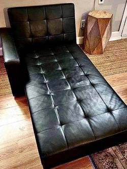 MUST GO TDAY - Black Leather Tufted Chaise Lounge