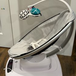 4moms MamaRoo 4 Baby Swing
