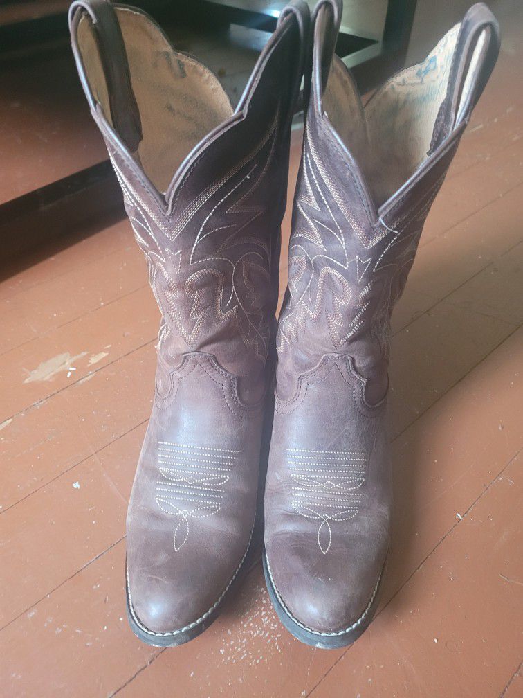 Shyanne Boots SIZE 10