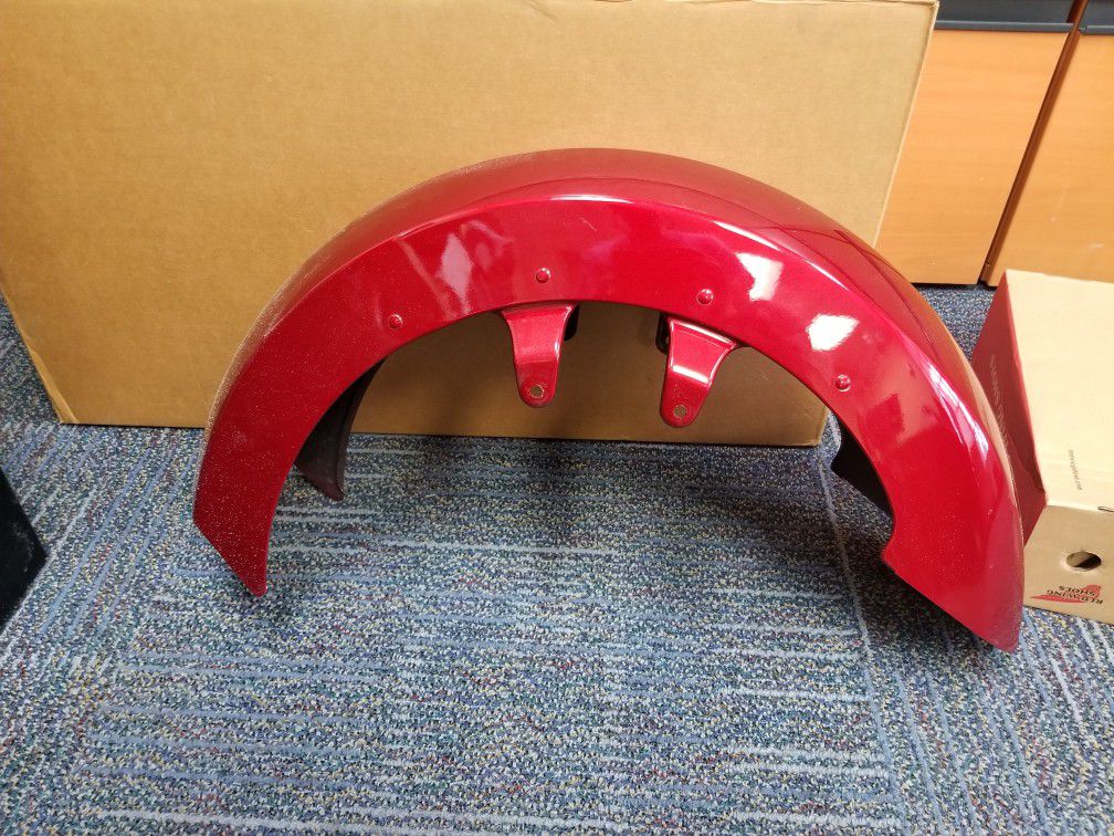 Photo 2013 VICTORY CROSSROADS FRONT FENDER RED