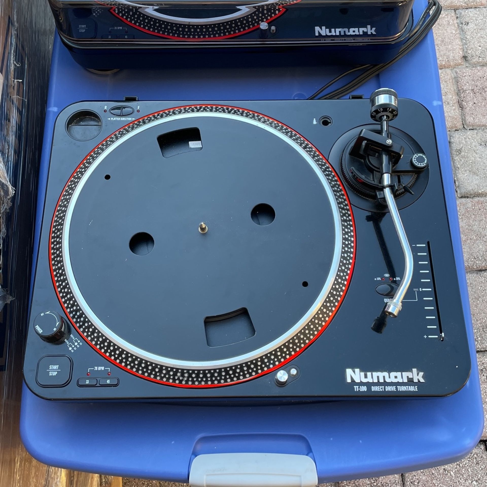 Numark Turn Tables TT-100 Direct Drive Turntable