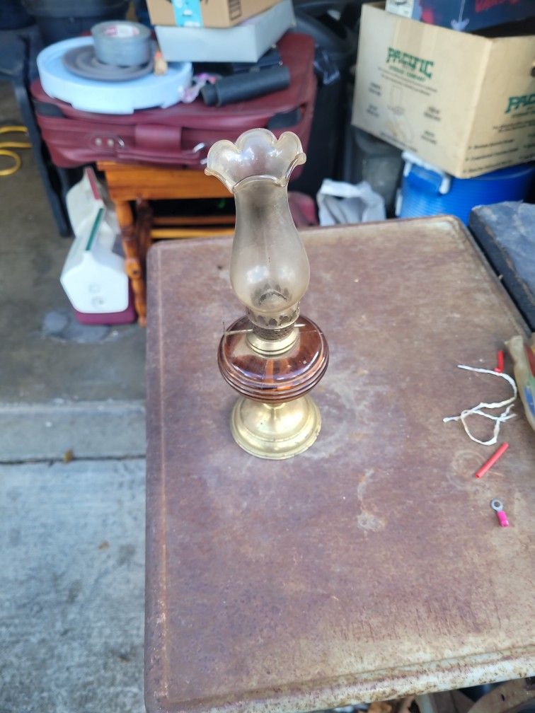 Vintage Glass/brass Oil Lamp