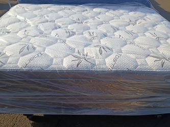 Brand new King size pillowtop mattress and box spring free delivery depends on location