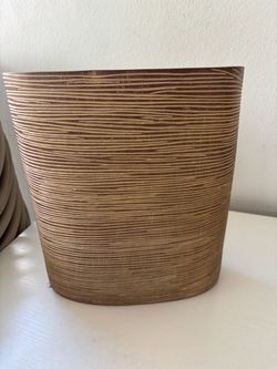 Sun burst oval vase