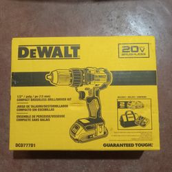  DEWALT 20V MAX 1/2-in. Compact Brushless Drill/Driver Kit (model DCD777D1)