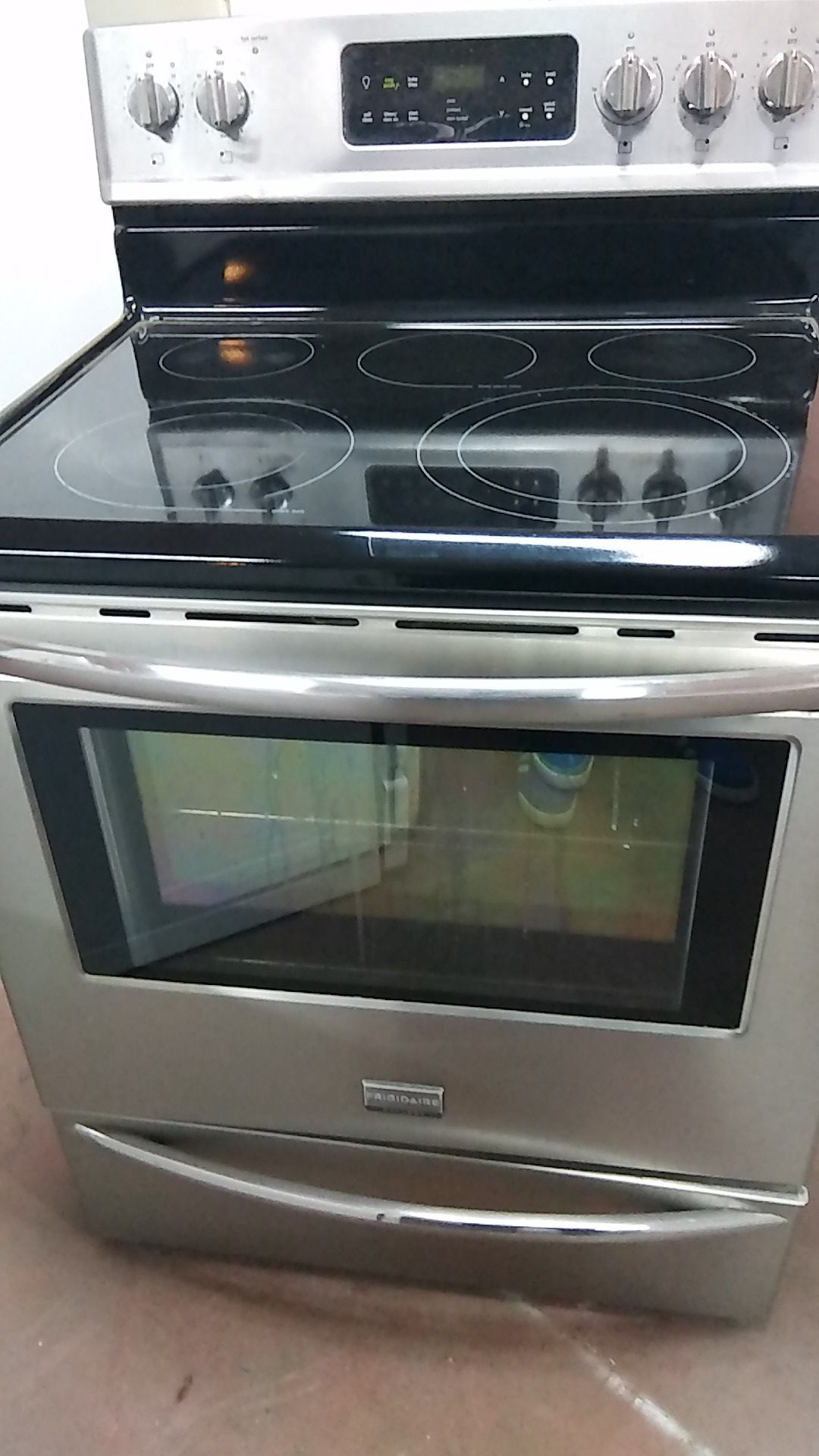 Frigidaire glass top electric stove