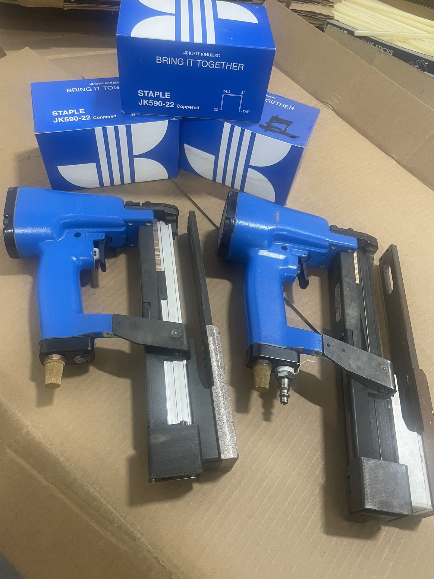 Josef Kihlberg. Pneumatic Stapling Pliers 