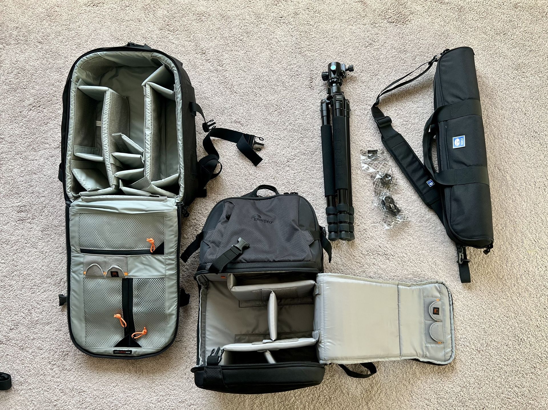 2 LOWEPRO BAGPACK