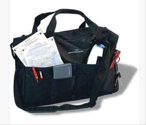 NEW JEPPESEN THE STUDENT FLIGHT BAG WITH HEAVY DUTY WIDE REMOVABLE SHOULDER STRAP, DOUBLE ZIPPER OPENING, MULTIPLE SIZED UTILITY POCKETS AND

KEY RING