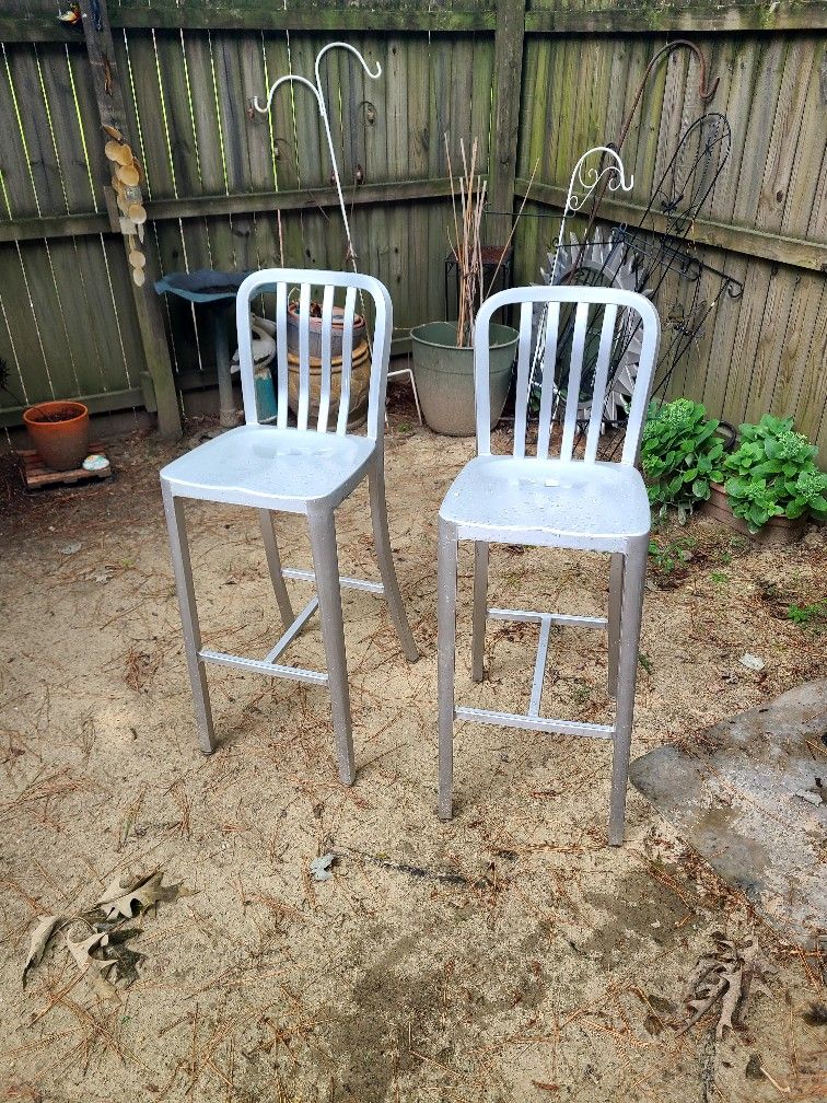 Aluminum Bar Stools