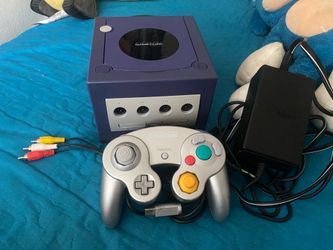 Nintendo GameCube DOL-001 Purple NTSC-U/C Console Bundle Controller AV Power