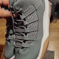 Jordan Max Aura Cool Grey Shoes - Size 9.5