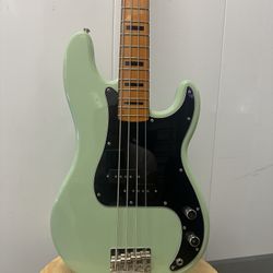 Squier Precision Bass
